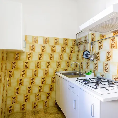 Holiday home Air-conditioned Sleeps 12 Torre Cesarea Porto Cesareo