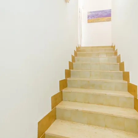 Air-conditioned 12 Beds Torre Cesarea *