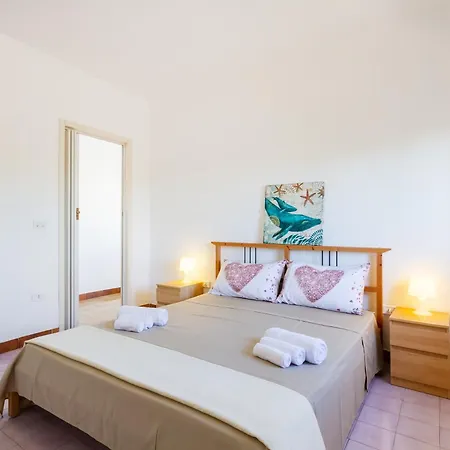 Air-conditioned Sleeps 12 Torre Cesarea * Porto Cesareo