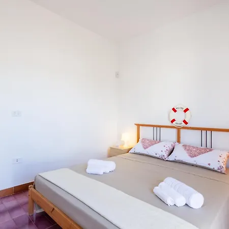 Air-conditioned Sleeps 12 Torre Cesarea * Porto Cesareo